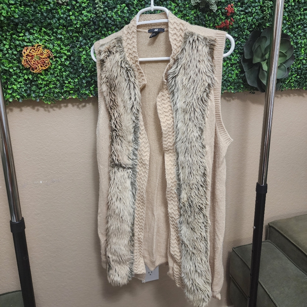 Faux Fur Trim Beige H&M Sweater Vest
